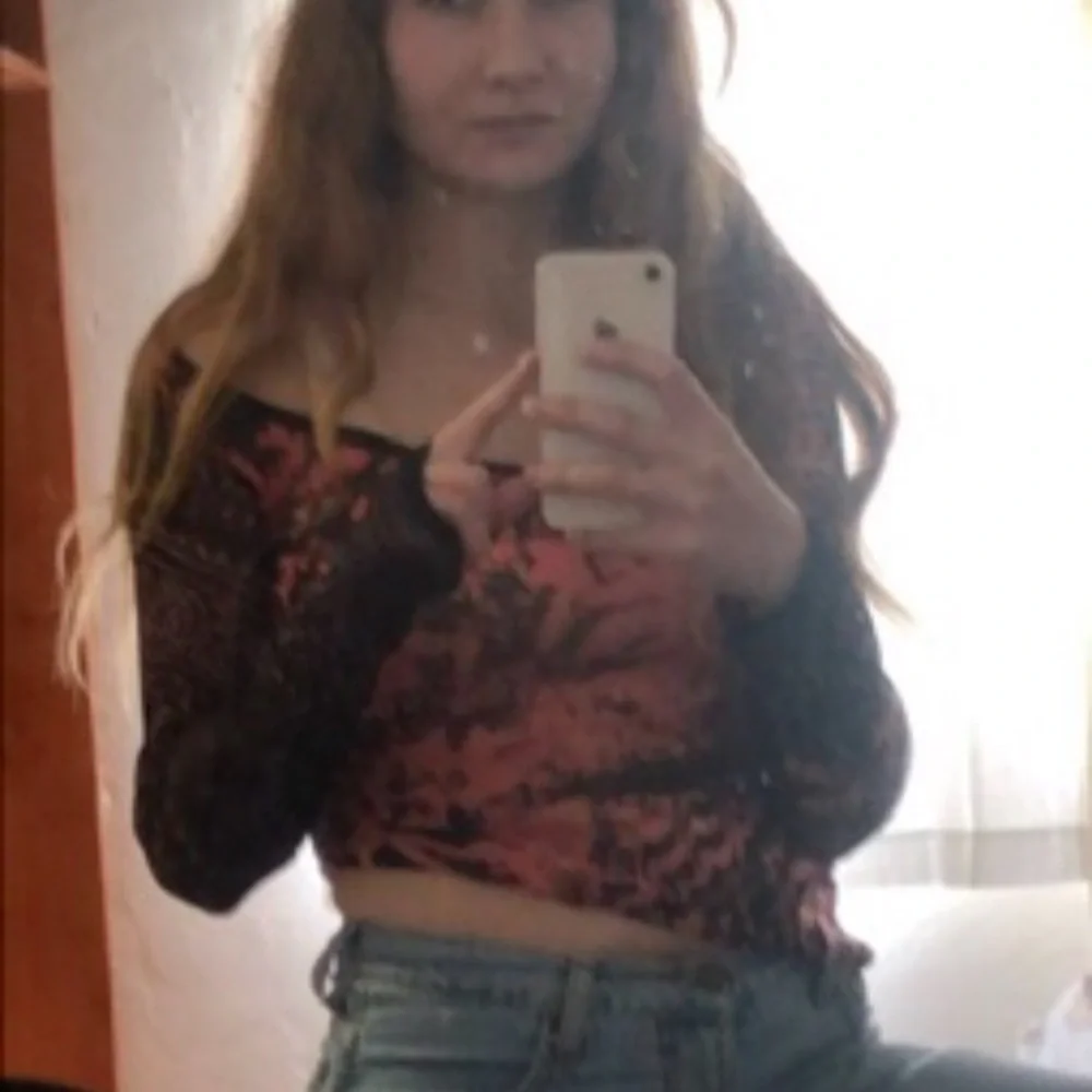 Women's Black and Pink Long Sleeve Top - Picture 4 of 4